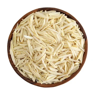 عکس خلال بادام