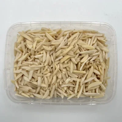 عکس خلال بادام بسته‌بندی